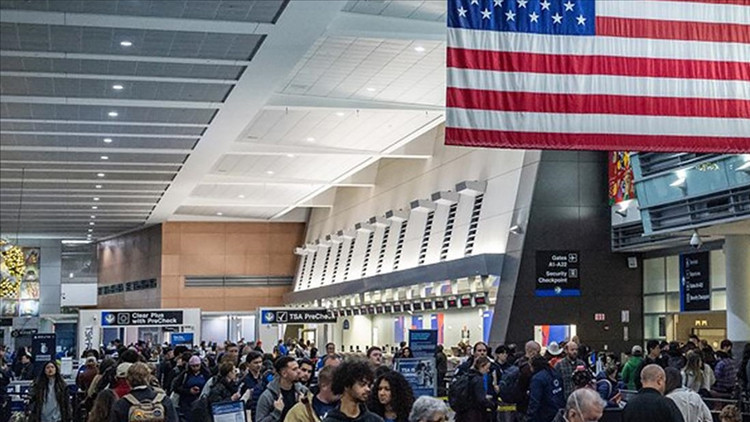 ABD'den vatandaşlarına Venezuela'yı derhal terk etme çağrısı