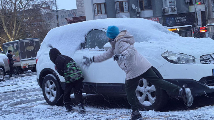 AFYONKARAHİSARIN İHSANİYE VE KIZILÖREN İLÇELERİNDE EĞİTİME BİR GÜN ARA VERİLDİ