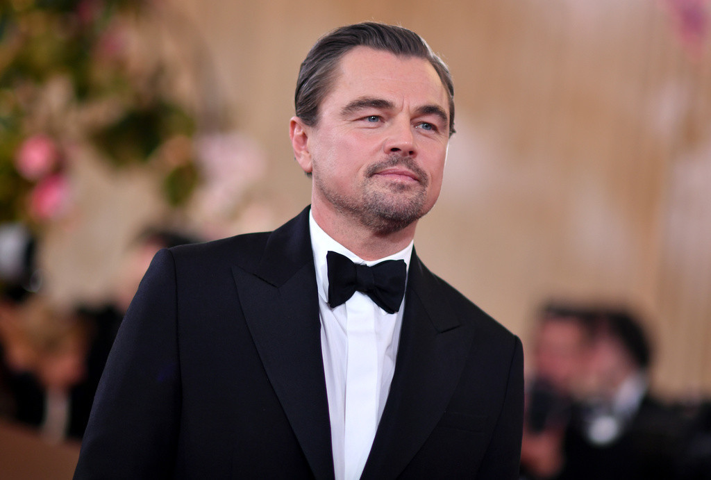 Genç sevgili aşkı yine dillere düştü… Milyonların önünde alay konusu oldu