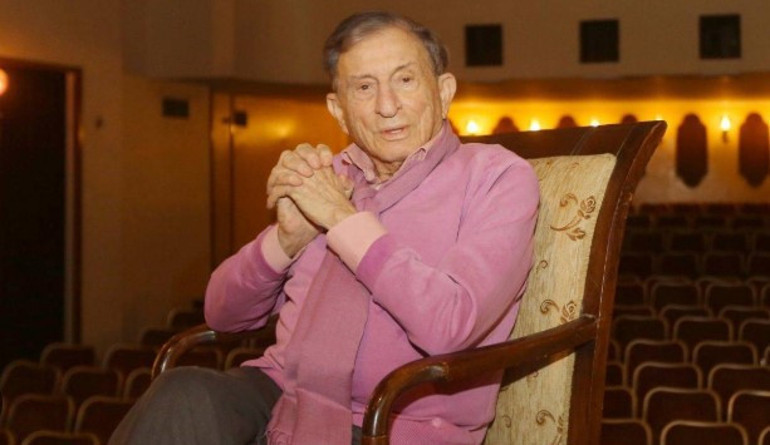 YAZARLIK VE ÖDÜLLER