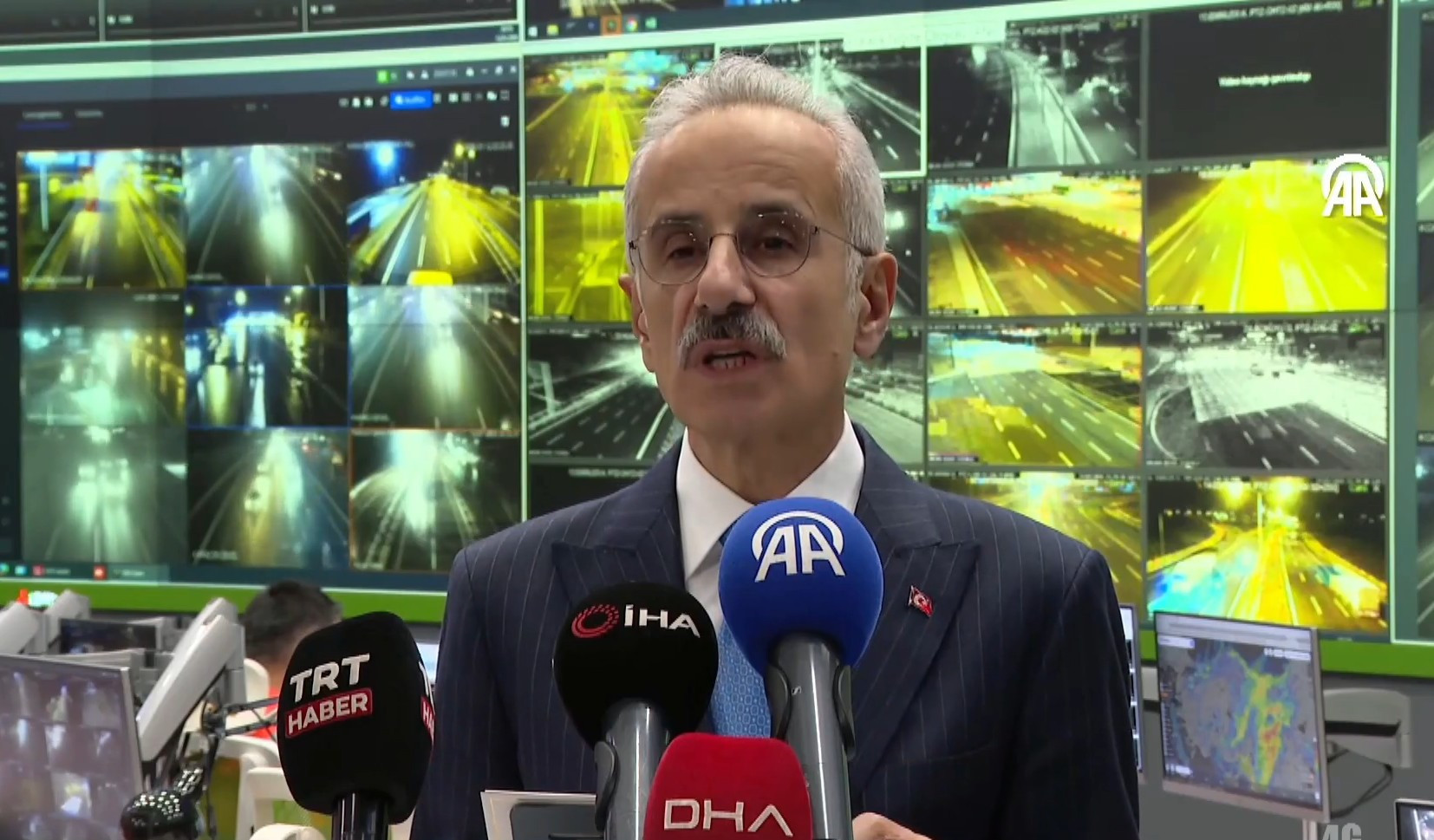 Son dakika... Bakan Uraloğlu, karayollarındaki son durumu açıkladı