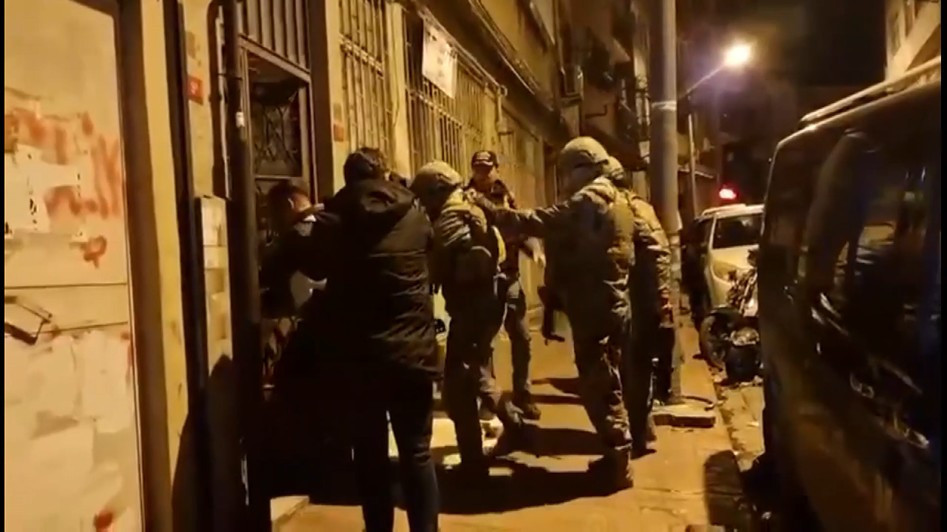 107 yıl hapis cezası bulunan cezaevi firarisi Eyüpsultan'da yakalandı