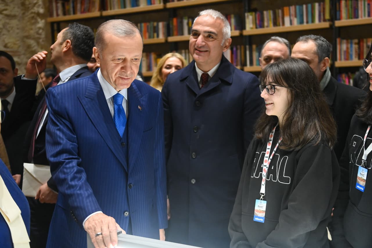 Bakan Ersoy rekor rakamı verdi: Rami Kütüphanesi'ni 7.7 milyon kişi ziyaret etti