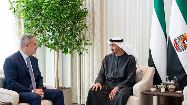 Dışişleri Bakanı Hakan Fidan, Abu Dabi'de BAE Devlet Başkanı Muhammed Bin Zayid ile görüştü