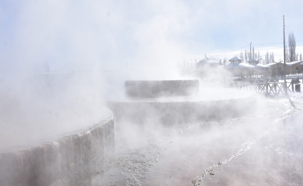 45 derecelik suyun anlık buza dönüştüğü nokta; Altınkale