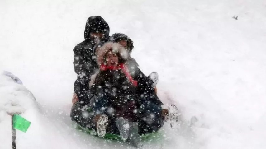Etkili olan kar yağışından sonra talep patlaması oldu | Siparişlere yetişemiyorlar