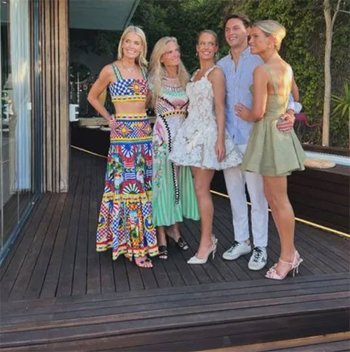 Deniz kıyısında evlilik teklifi... Çatı katında nişan