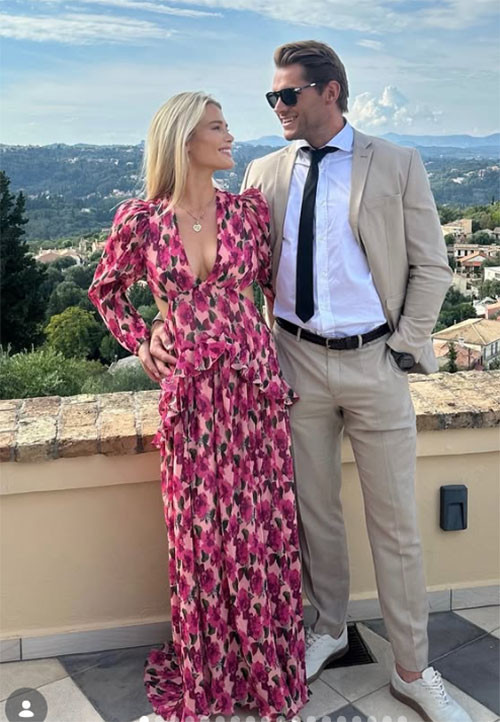 Deniz kıyısında evlilik teklifi... Çatı katında nişan