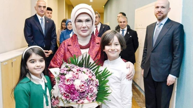 Emine Erdoğan’dan yarıyıl tatili tebriki
