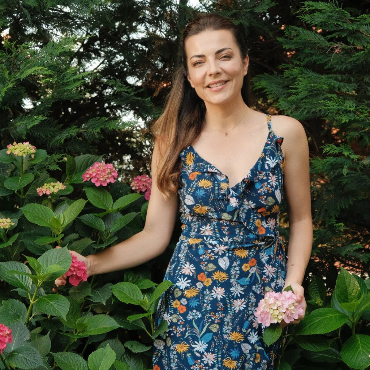 HERKESTE AYNI DUDAK, AYNI BURUN