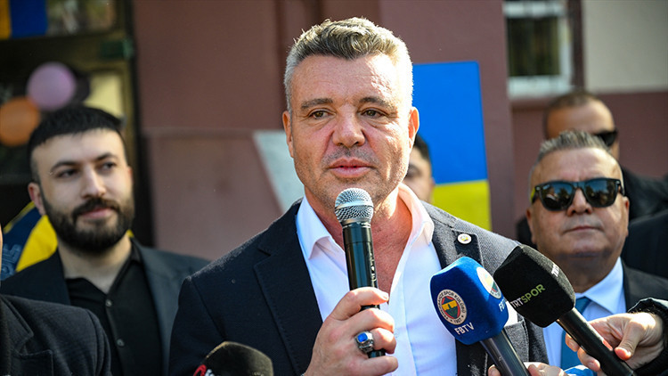 Fenerbahçe Başkanı Sadettin Saran: 'Bugün 3 puan alırsak çok şeyin değişeceğine inanıyorum!'