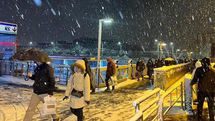 KURYELERİN DÖNÜŞ SAATİ BELLİ OLDU KURYELERİN DÖNÜŞ SAATİ BELLİ OLDU