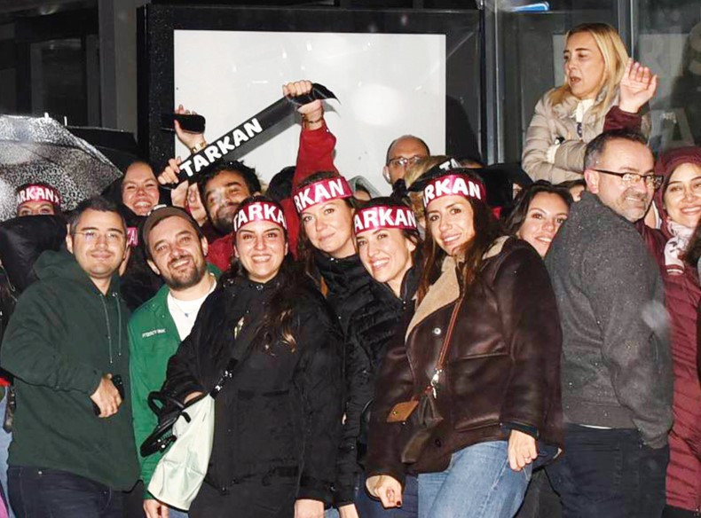 Tarkan sevgisi... En son üniversitedeyken izledim