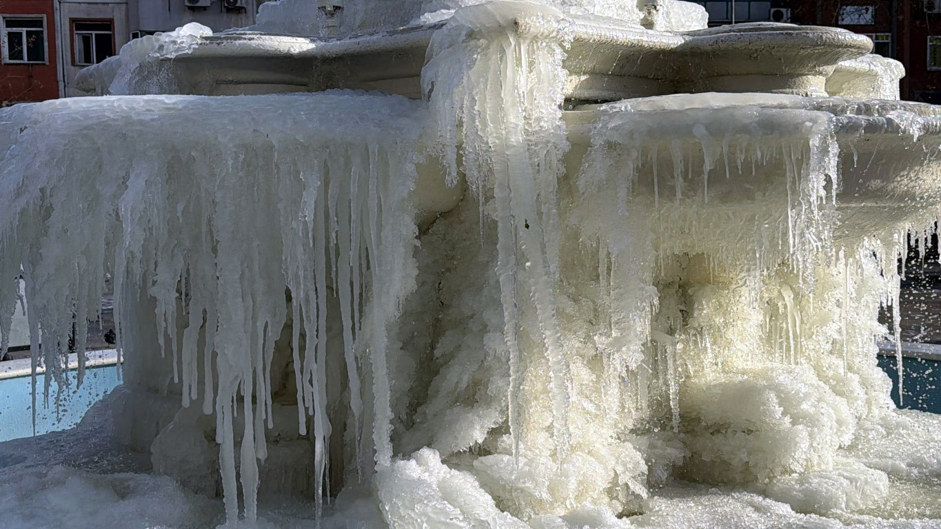 İstanbulun yanı başında Sibirya soğukları: Eksi 11i gördüler, her yer buz tuttu