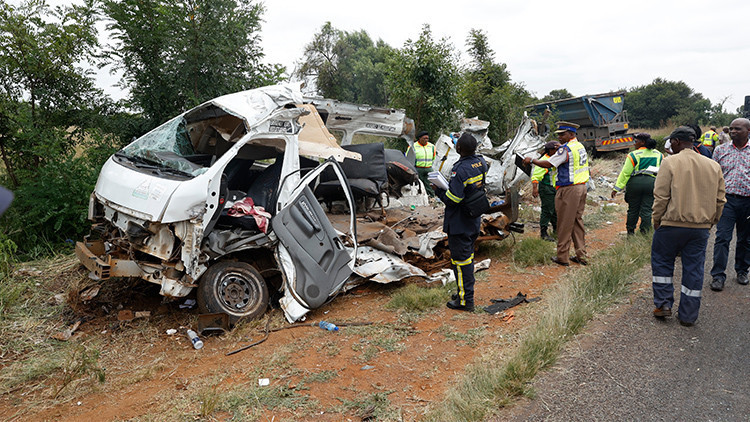 Güney Afrika'da korkunç kaza: 14 öğrenci öldü