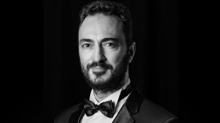 Balkondan düşen sanatçı Emrah Erdem Gedik, hayatını kaybetti