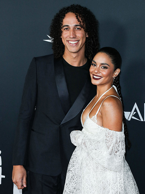 İki yılda iki kez anne olmuştu… Milyonlardan vazgeçti evde çocuk bakıyor