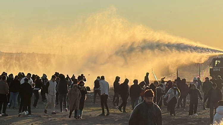 Nusaybin'deki izinsiz gösterilere emniyet güçlerinden müdahale
