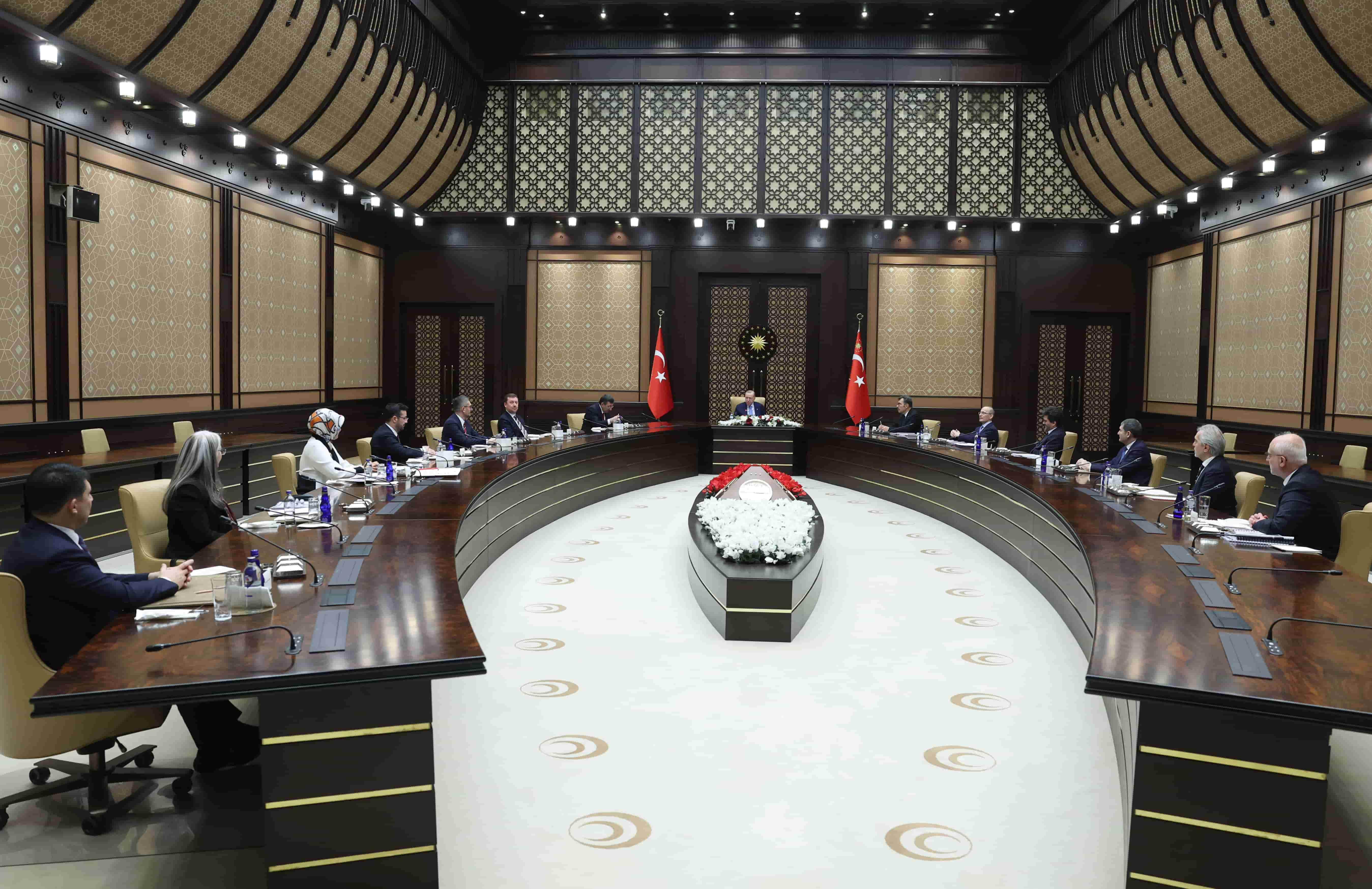 Cumhurbaşkanı Erdoğan, Cumhurbaşkanlığı Politika Kurullarının başkanvekillerini kabul etti