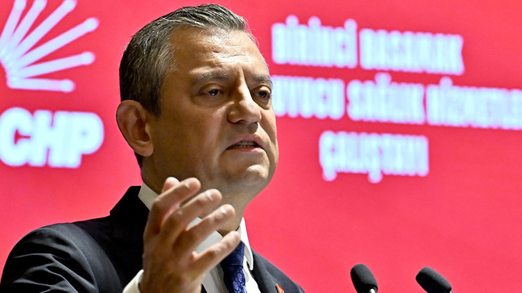 CHP Genel Başkanı Özel, gazetecilerin sorularını yanıtladı