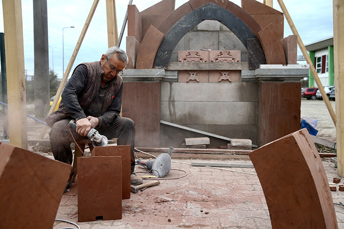 2008 yılında emekli olduktan sonra yapmaya başladı 3 gün sürüyor: Dünya durdukça muhafazasını koruyacak