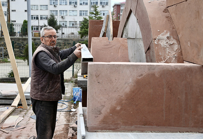 2008 yılında emekli olduktan sonra yapmaya başladı 3 gün sürüyor: Dünya durdukça muhafazasını koruyacak