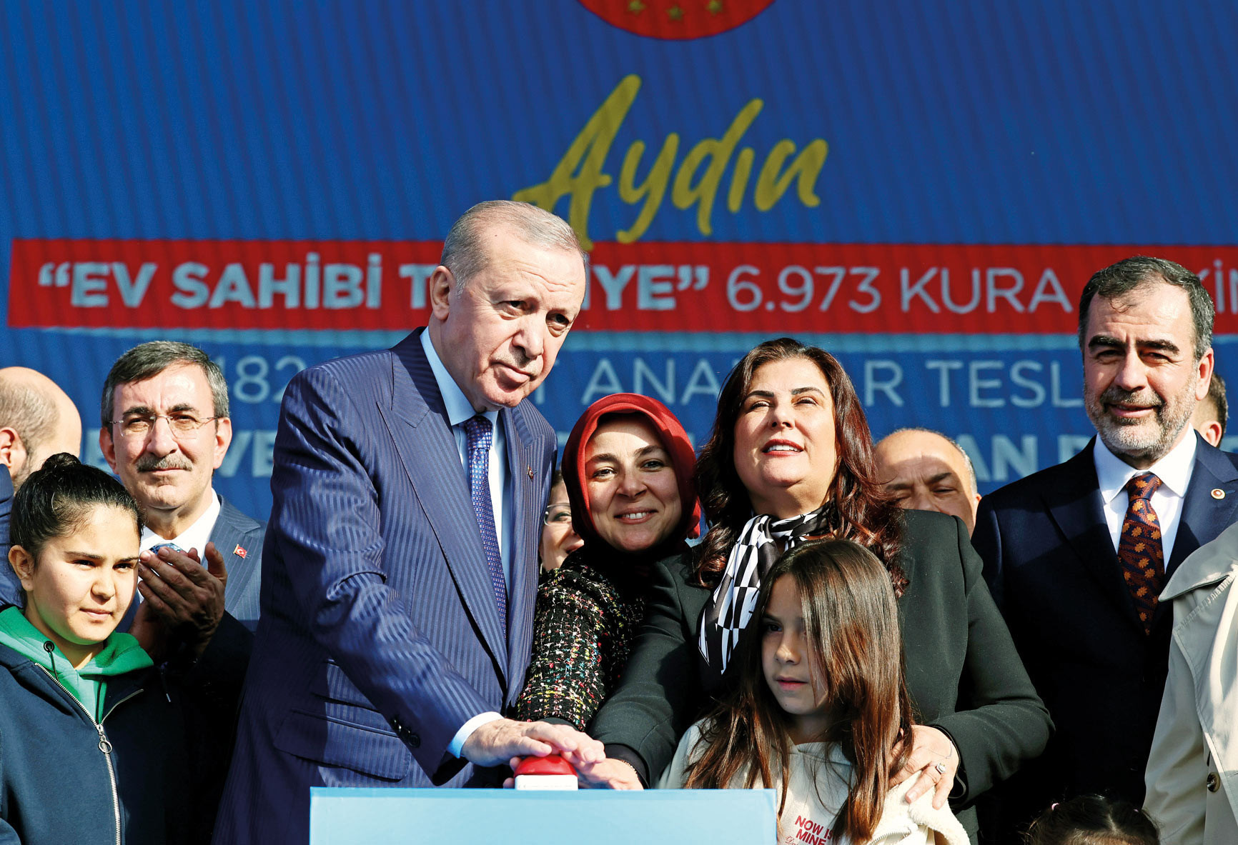 Erdoğan’dan deprem bölgesi çıkışı: ‘3 yıldır neredeydin Özgür Efendi’