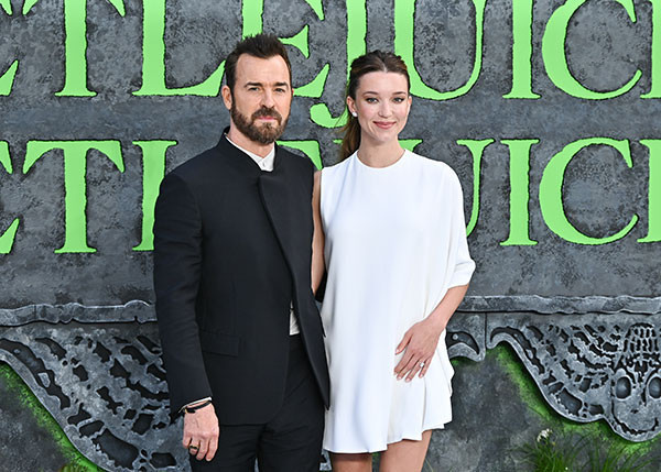 Yıllarca kaçtıkları nikah masasına 50lerinden sonra oturdular Yıllarca kaçtıkları nikah masasına 50lerinden sonra oturdular