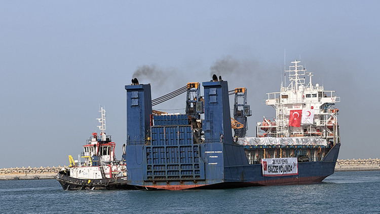 Türk Kızılay'ının yardım gemisi Gazze yolunda