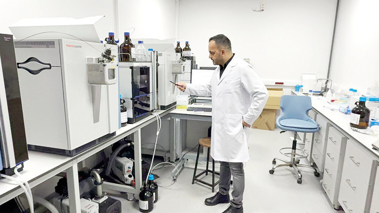 Adli Tıp Kurumu Kimya İhtisas Dairesi’ne girdik... Uyuşturucunun parmak izi burada