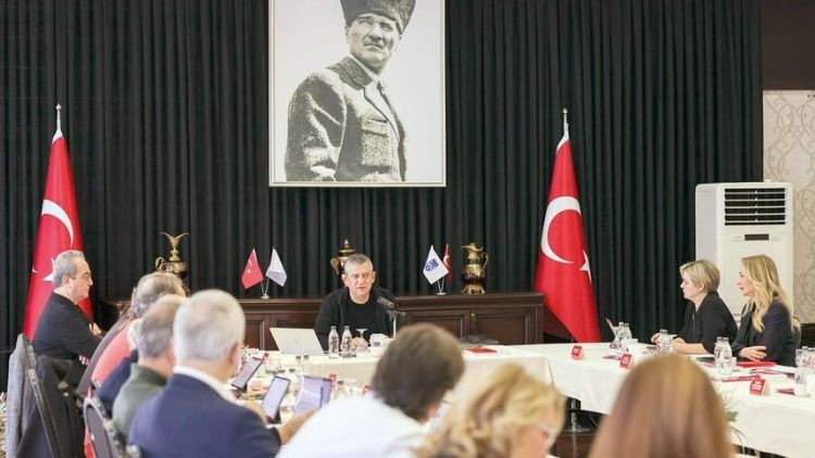 Aday Ofisi’yle pazar kampı