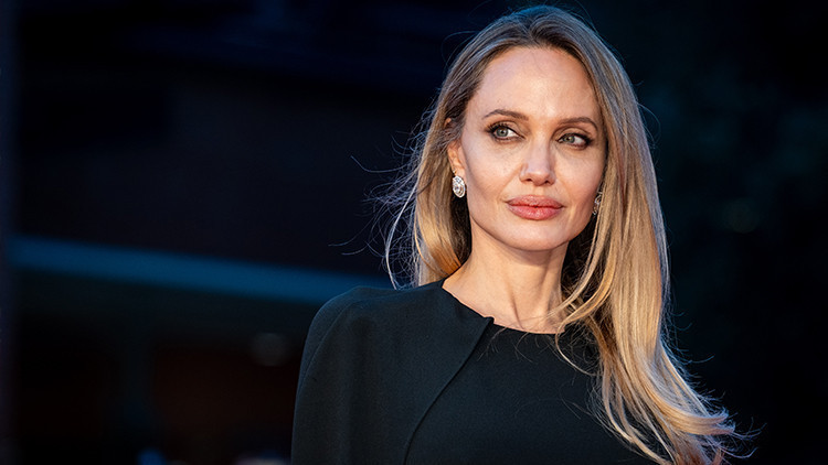 Eski kocasıyla savaşı onu tüketti… Ne parası kaldı ne de dayanma gücü… Memleketini terk edecek