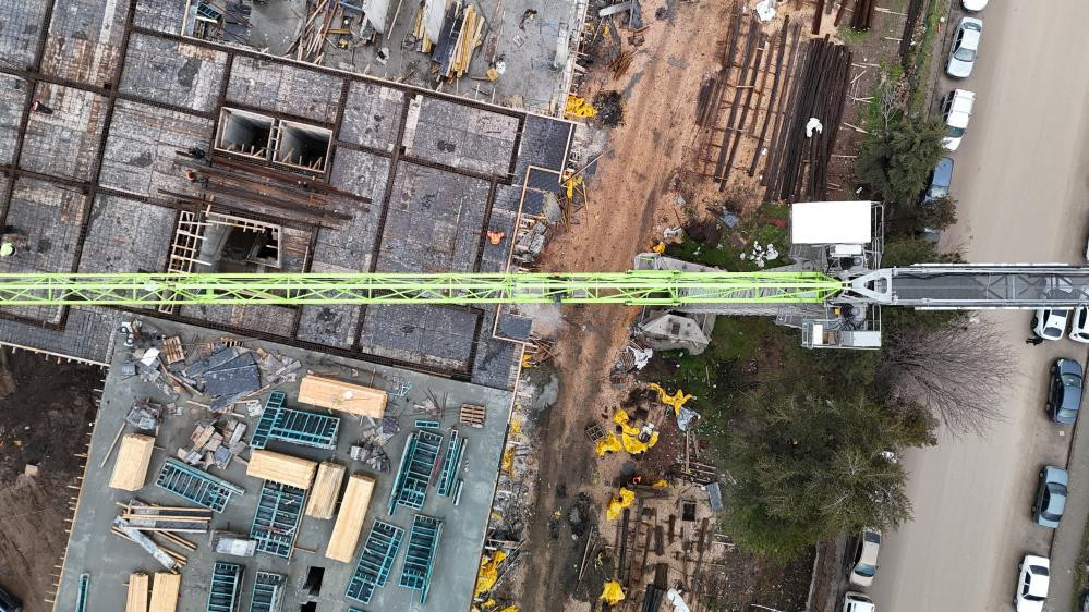  35 metre yükseklikte yapıyor Makineyi kullanamadan bu işi sonlandıranlar var