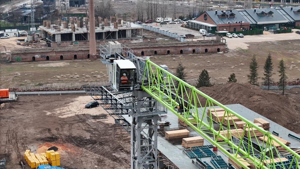  35 metre yükseklikte yapıyor Makineyi kullanamadan bu işi sonlandıranlar var