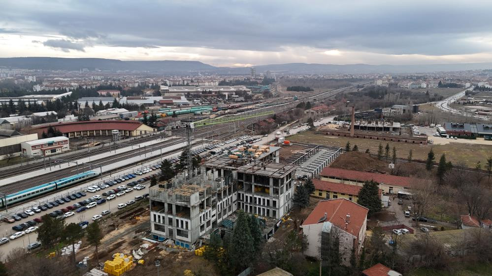  35 metre yükseklikte yapıyor Makineyi kullanamadan bu işi sonlandıranlar var