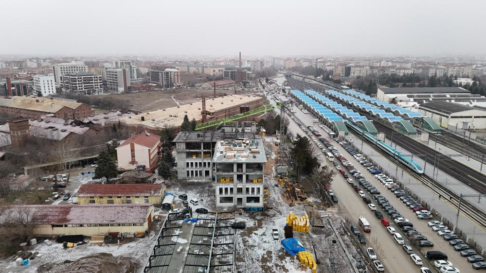  35 metre yükseklikte yapıyor Makineyi kullanamadan bu işi sonlandıranlar var