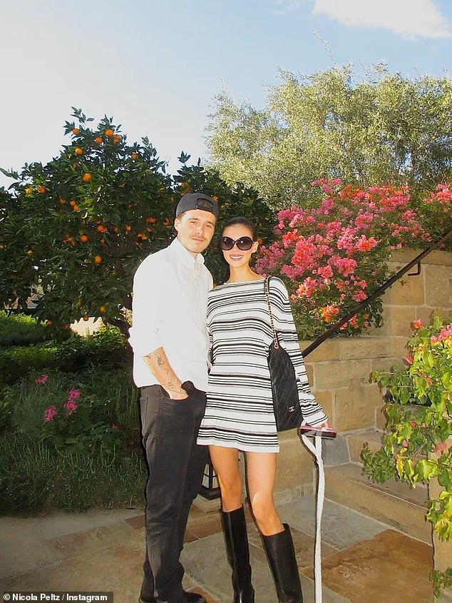 Böyle baht dostlar başına… Ünlü gelin babasından ayda bir milyon harçlık alıyor Böyle baht dostlar başına… Ünlü gelin babasından ayda bir milyon harçlık alıyor