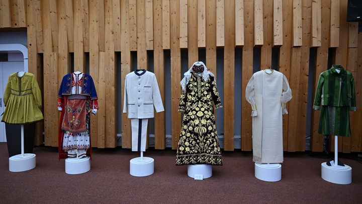 Emine Erdoğan'dan Fransa'daki 'Türkiye Dokuma Atlası-Kumaşın Hafızası' sergisine ilişkin paylaşım