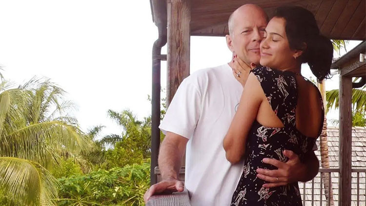 Bruce Willis’in eşinden acı sözler… ‘Kocam hastalığının farkında değil’