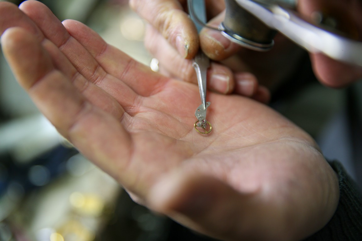 Yarım asırlık aile mesleğini sürdürüyor... Kentte bunu yapan 2-3 esnaf kaldı Yarım asırlık aile mesleğini sürdürüyor... Kentte bunu yapan 2-3 esnaf kaldı