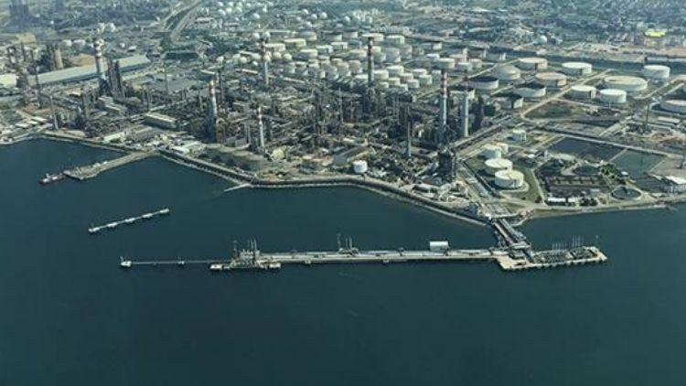 Son dakika: TÜPRAŞ İzmit rafinerisinde patlama