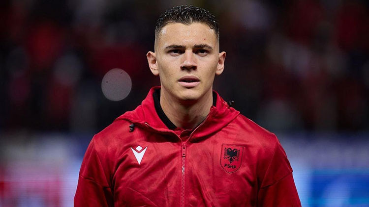 Beşiktaş'ın yeni transferi Asllani İstanbul'da