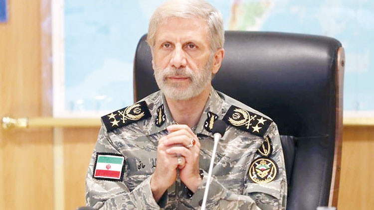 İranlı komutan ABD’yi uyardı: Ellerimiz tetikte