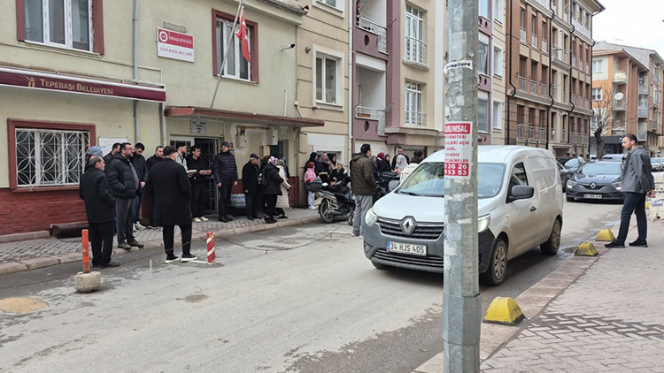 Trafik kazasında ölen 3 aylık evli çift, dualarla anıldı