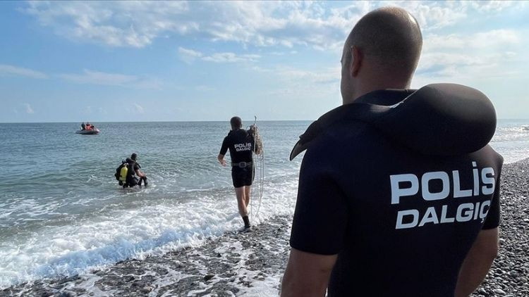 Alanya'da denizde erkek cesedi bulundu