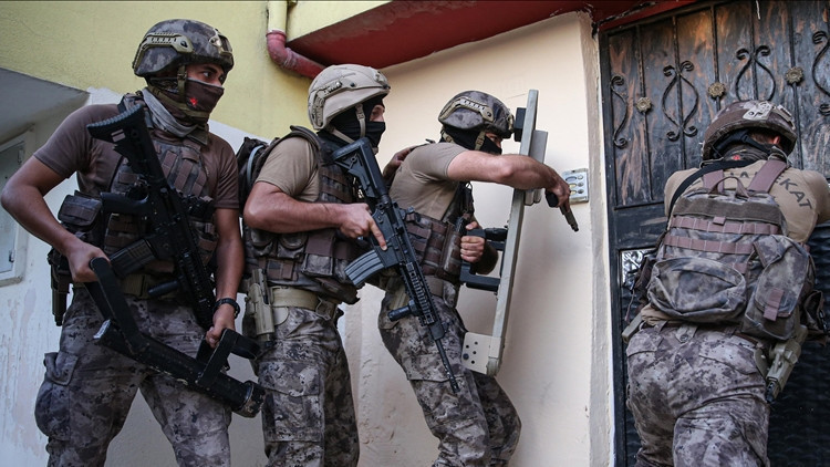 Tefeci Organize Suç Örgütüne operasyon: 37 şüpheli yakalandı