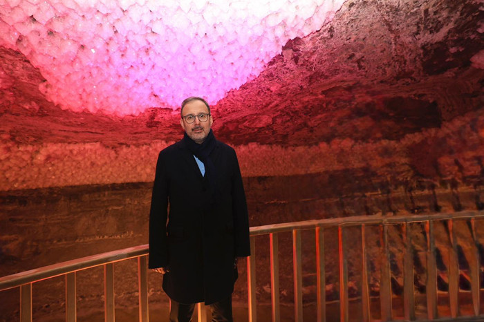 Tarih ve şifa 12 derecede buluşuyor! Bakan Kasapoğlu: Mutlaka gidin görün