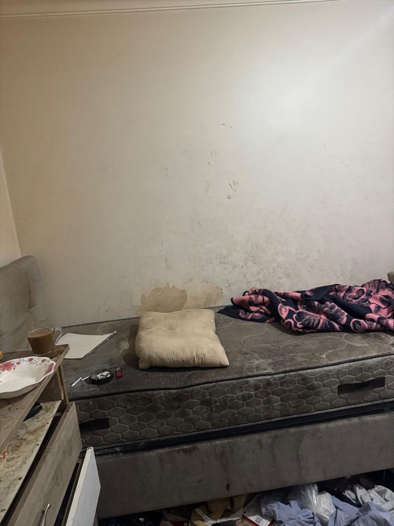 Ev sahibini şoke eden manzara 8 aydır kira ödemiyorlar Evimi perişan ettiler