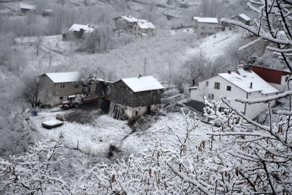  Kar kalınlığı 40 santimetreye ulaştı Memleket özlenen kışa kavuştu