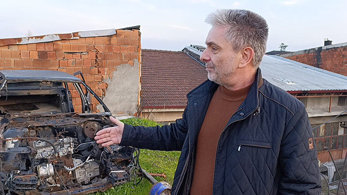  Görünce polise haber verdi Sahibine sesleniyorum, lütfen gelip alın
